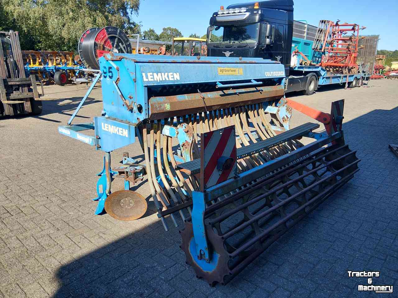 Cultivateur Lemken Smaragd met Zaaibak