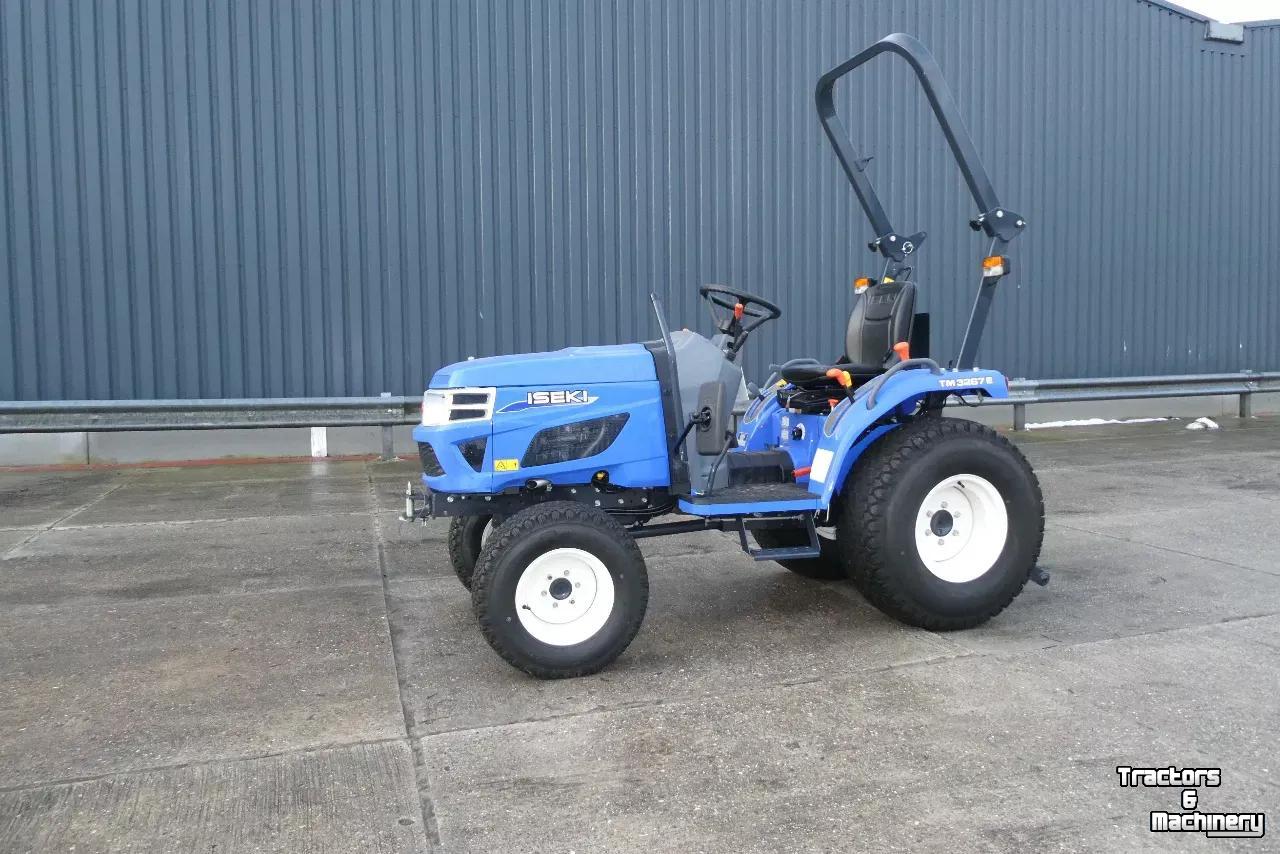 Tracteur Iseki TM3267E .