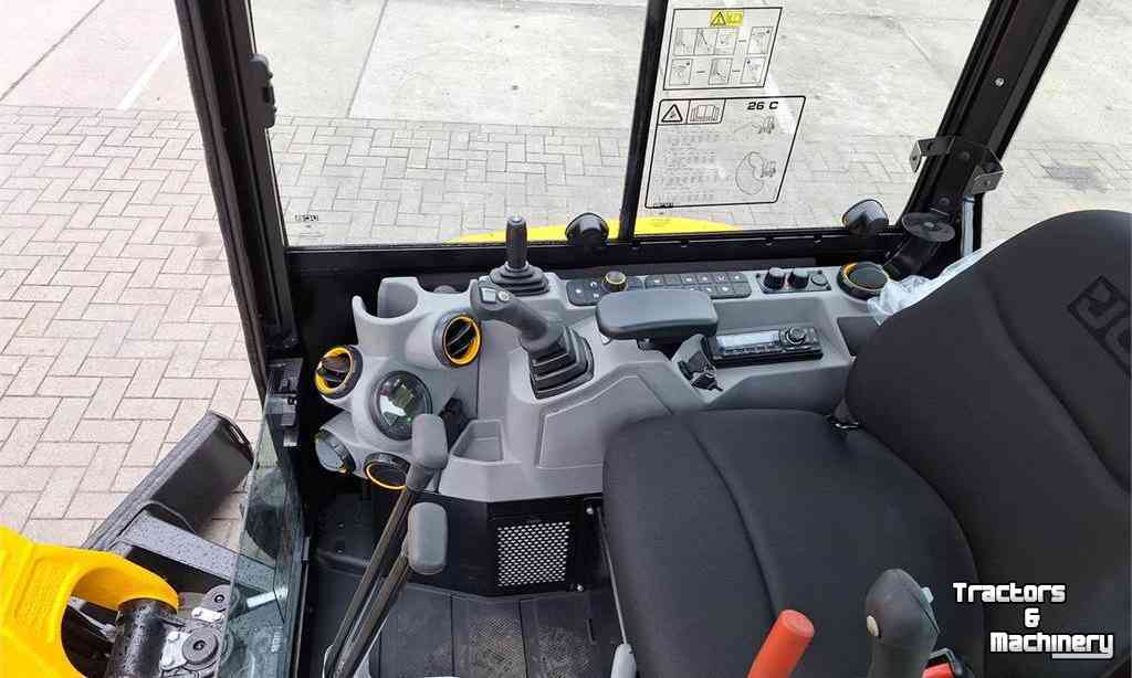 Mini pelleteuse JCB 26C-1