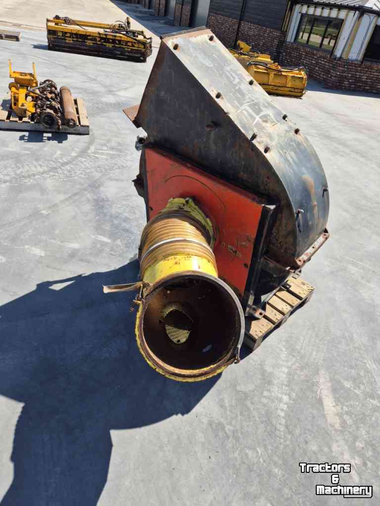 Autres équipements pour rue, entretien des accotements et des fossés Trilo Zuiger / Zuig-unit met hydromoter