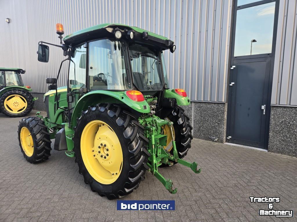 Tracteur John Deere 5100M