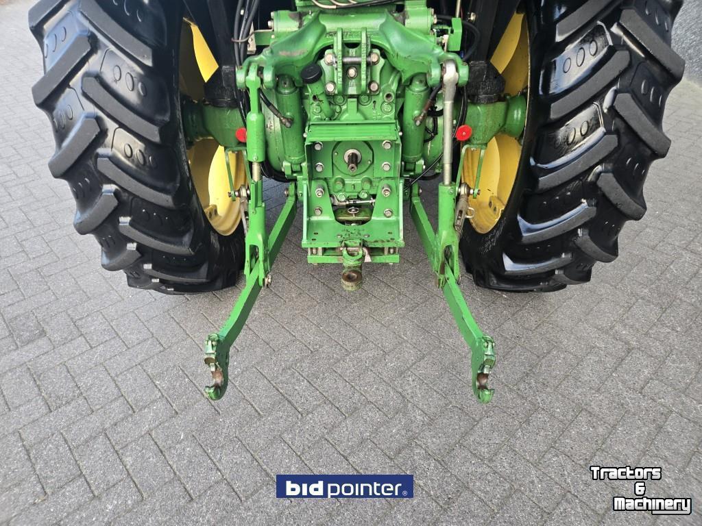 Tracteur John Deere 5100M