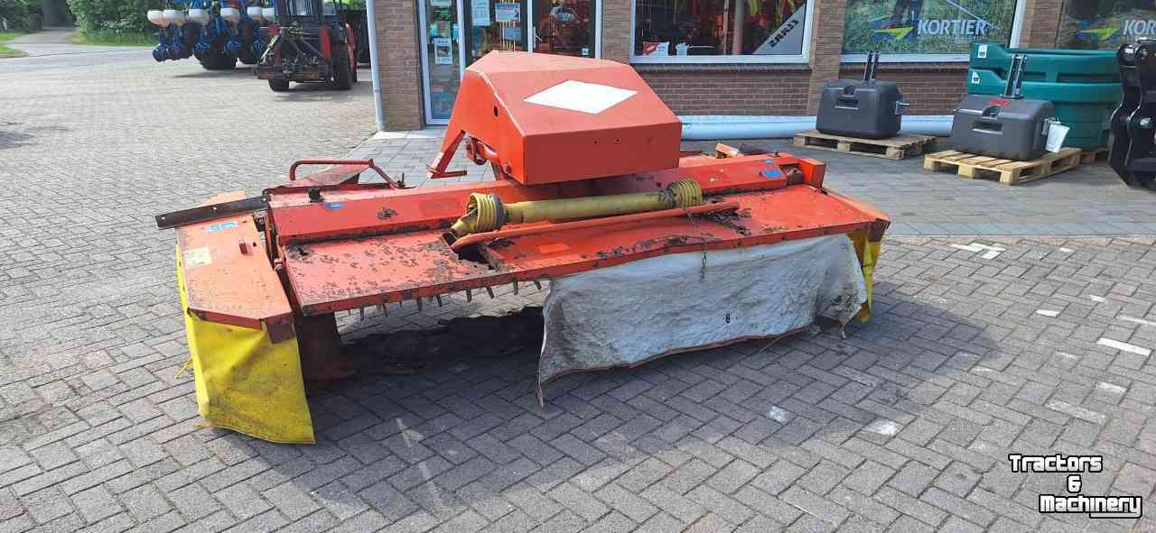 Faucheuse Kuhn FC 280 P frontmaaier met kneuzer