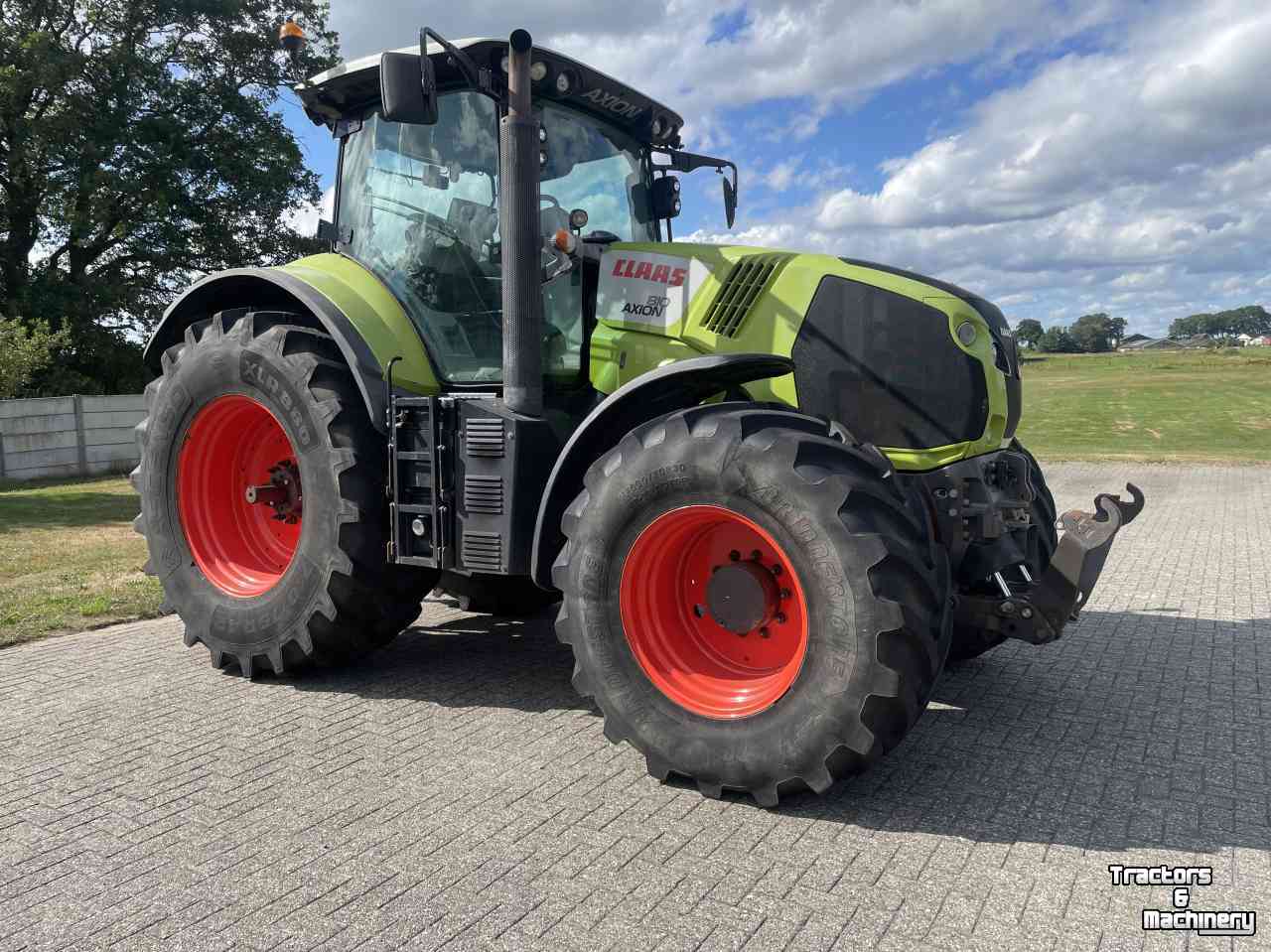 Tracteur Claas Axion 810 C-Matic Cebis (nieuw model, jaar 2015)