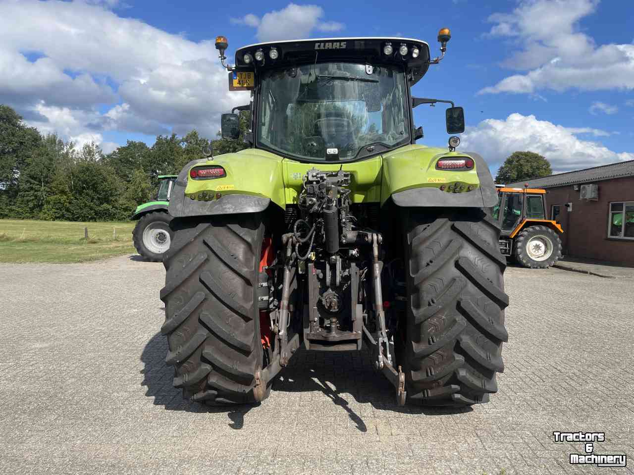 Tracteur Claas Axion 810 C-Matic Cebis (nieuw model, jaar 2015)