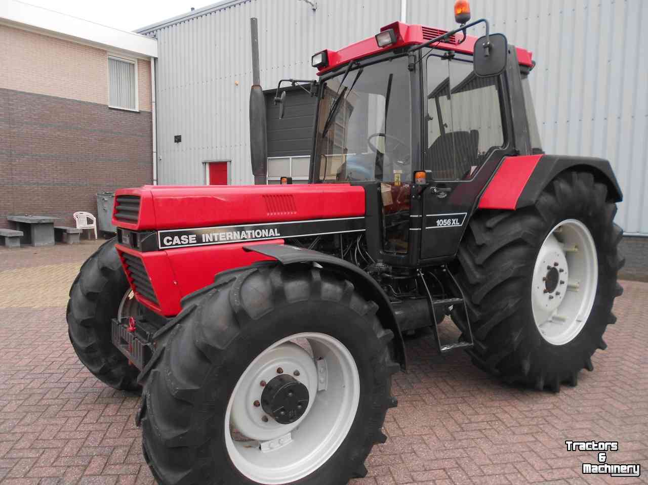 Tracteur Case-IH 1056 xla