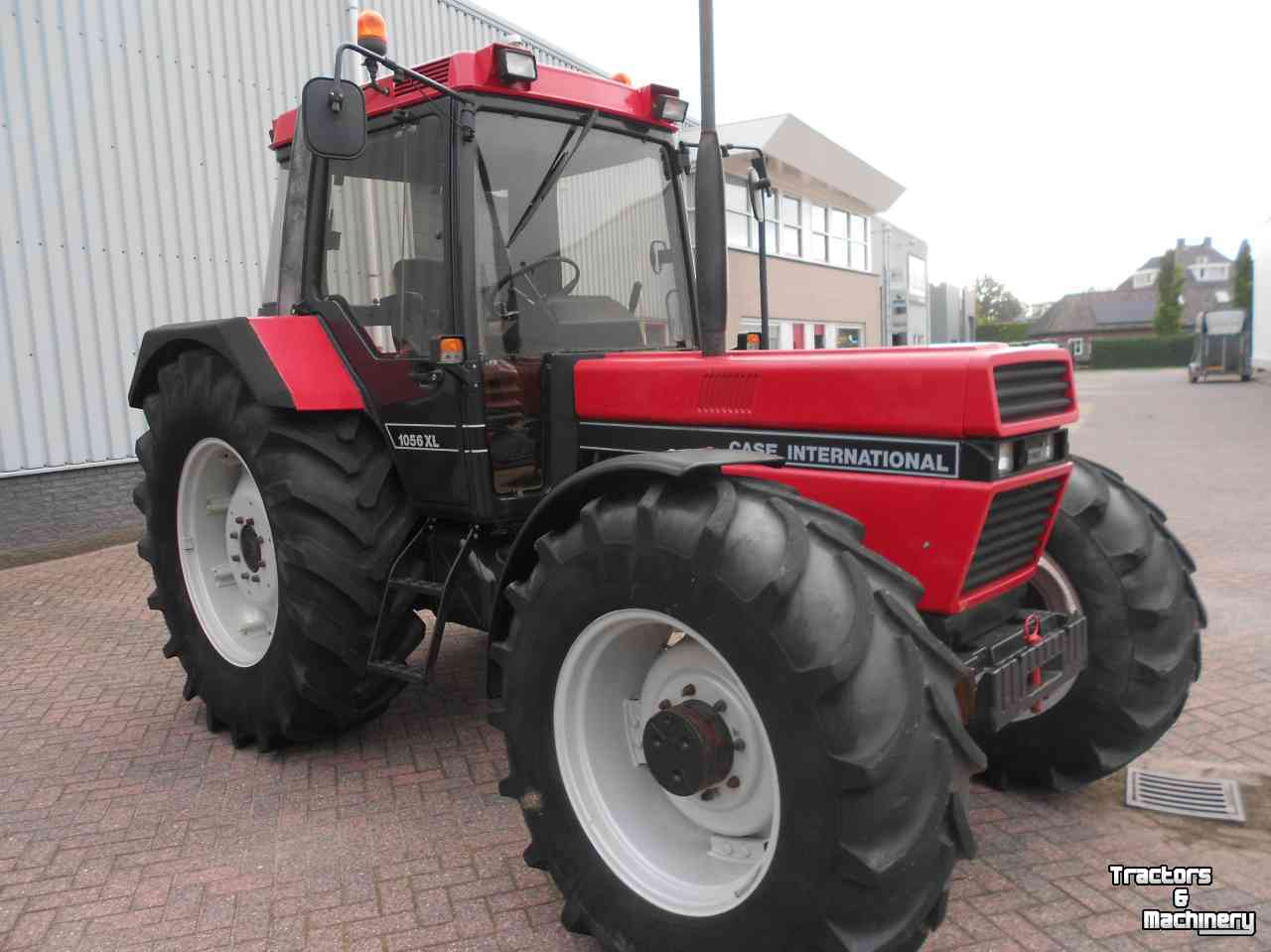Tracteur Case-IH 1056 xla