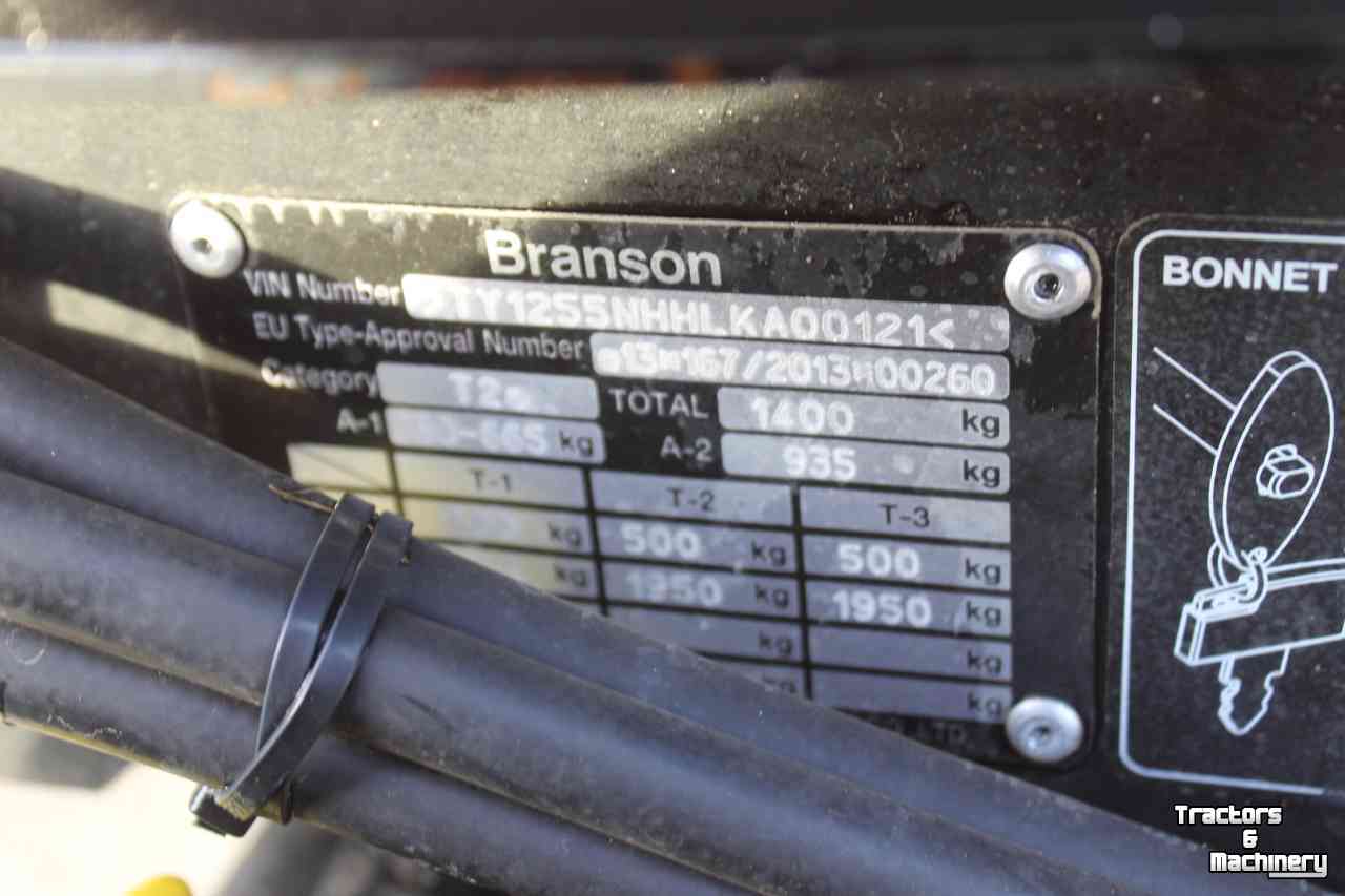 Tracteur pour horticulture Branson 2505H hydrostaat compacttrekker tuinbouwtractor gazonbanden