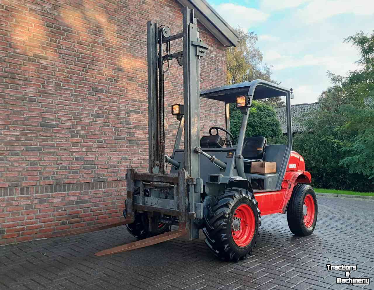 Charriot tous terrains à mât  Agria TM1516