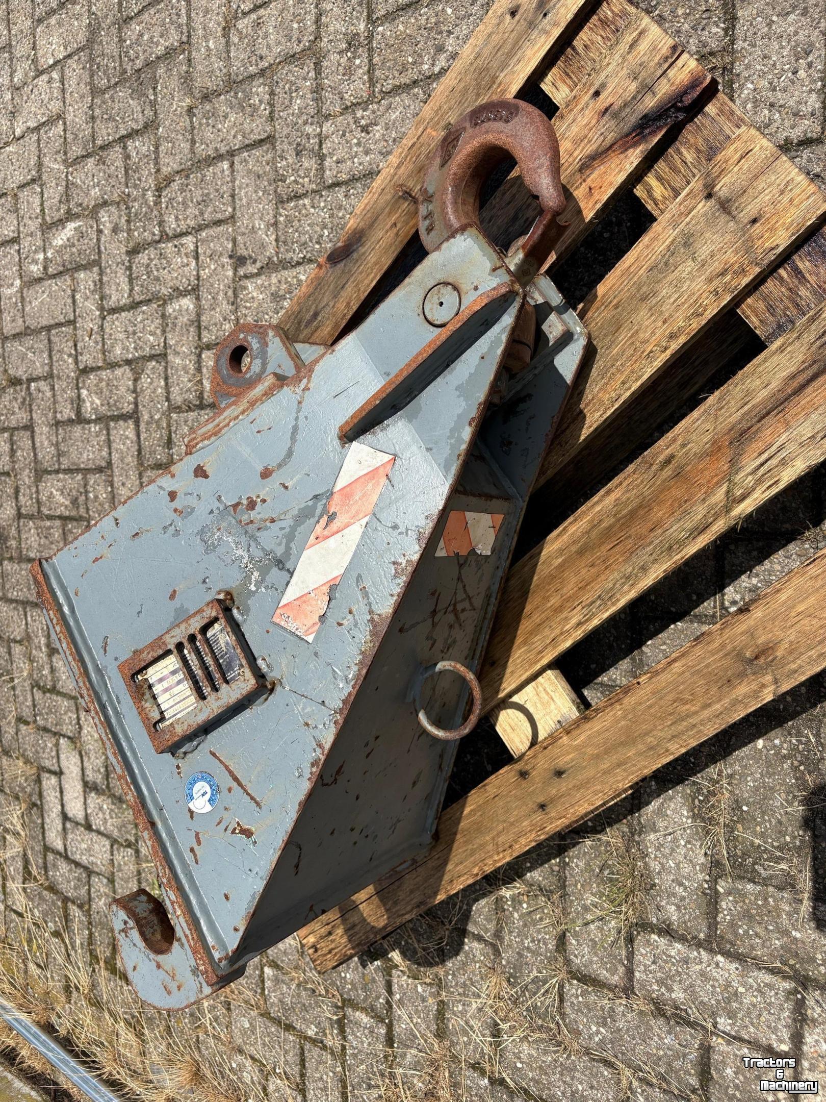 Mât de levage Merlo hijshaak 4500 kg ZM2