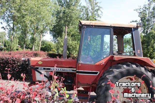 Tracteur Case IH 645