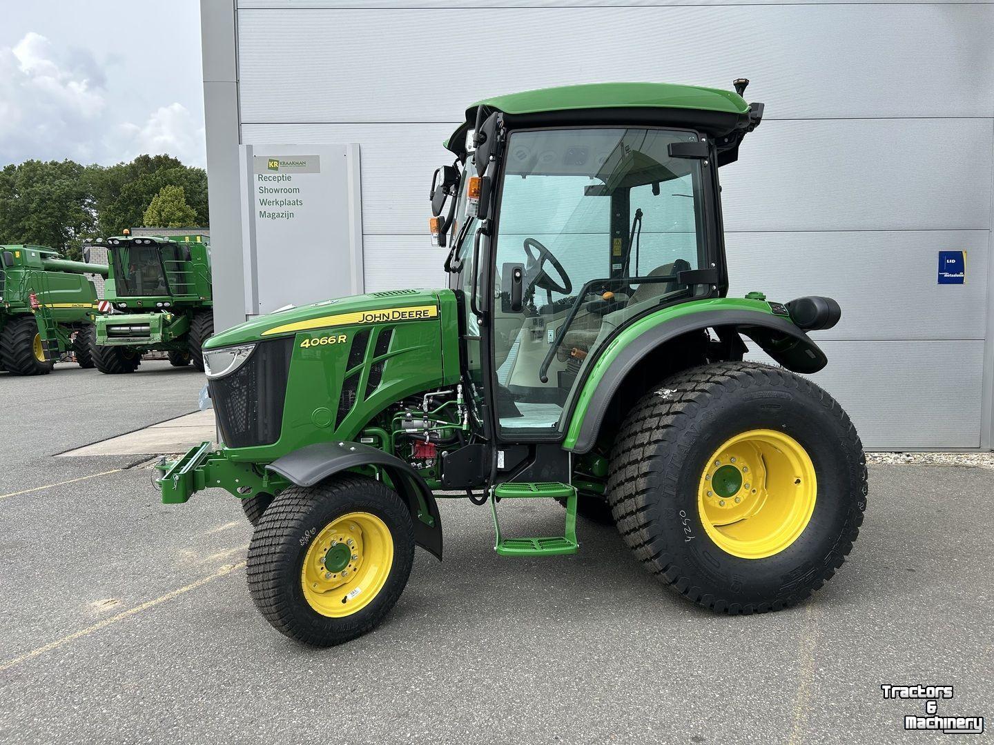 Tracteur pour vignes et vergers John Deere 4066R