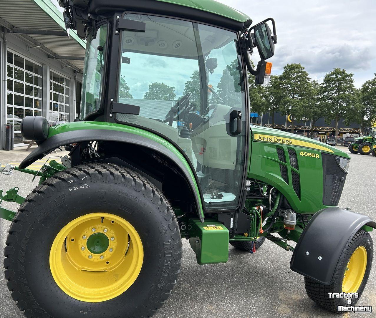 Tracteur pour vignes et vergers John Deere 4066R