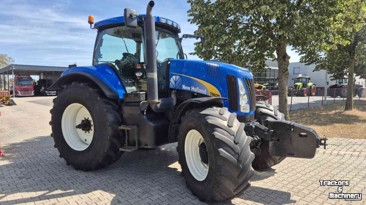Tracteur New Holland T8020 FP 40 Kmh. Lucht, geveerde vooras