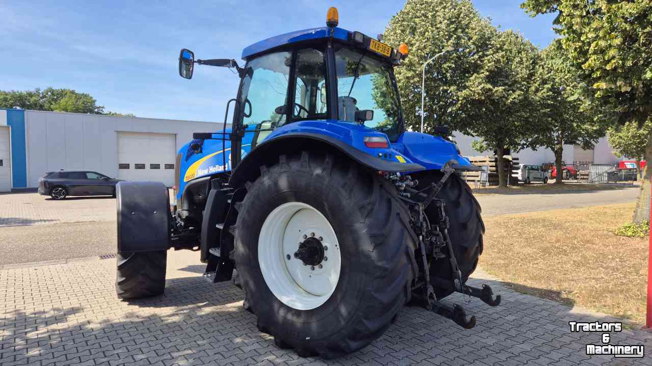 Tracteur New Holland T8020 FP 40 Kmh. Lucht, geveerde vooras