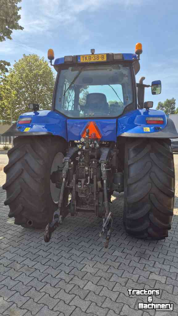 Tracteur New Holland T8020 FP 40 Kmh. Lucht, geveerde vooras