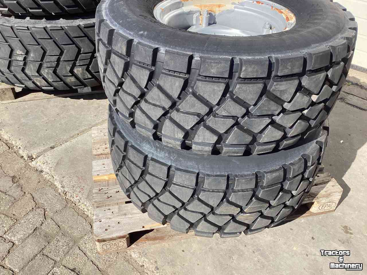 Roues, Pneus, Jantes, Barillets Jumelage New Holland Gazonbanden op velg