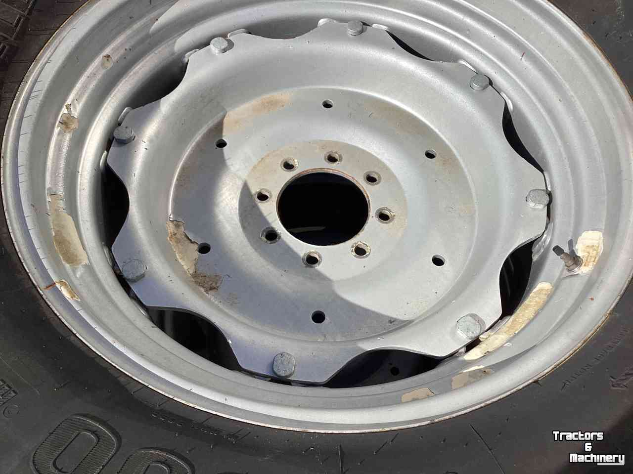 Roues, Pneus, Jantes, Barillets Jumelage New Holland Gazonbanden op velg