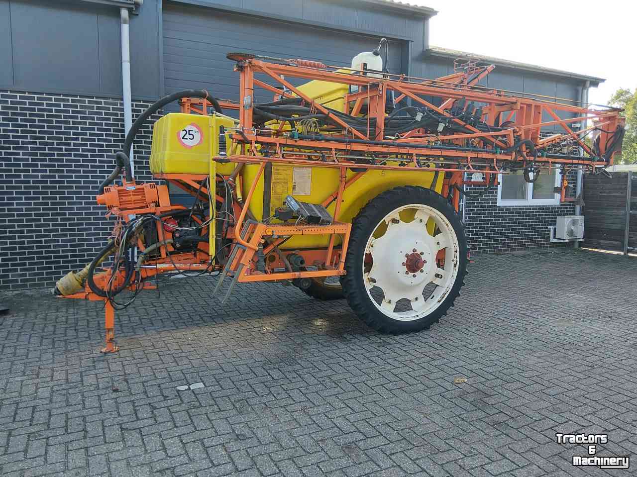 Pulvérisateur Douven Getrokken Veldspuit 27 meter met AirJet
