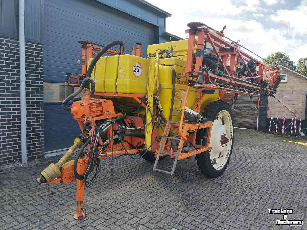Pulvérisateur Douven Getrokken Veldspuit 27 meter met AirJet