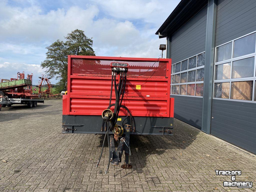 Distributeur de fourrage en bloc Schuitemaker Amigo 40 kuilvoerblokkendoseerwagen