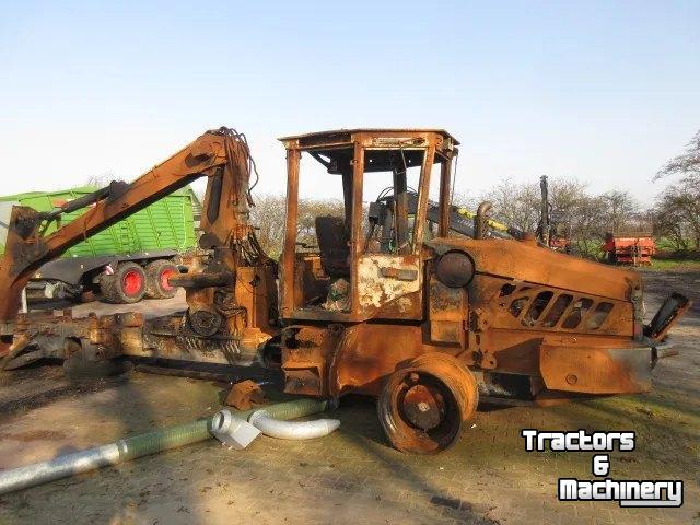 Véhicule automotrice arracheuse forestière  W130M