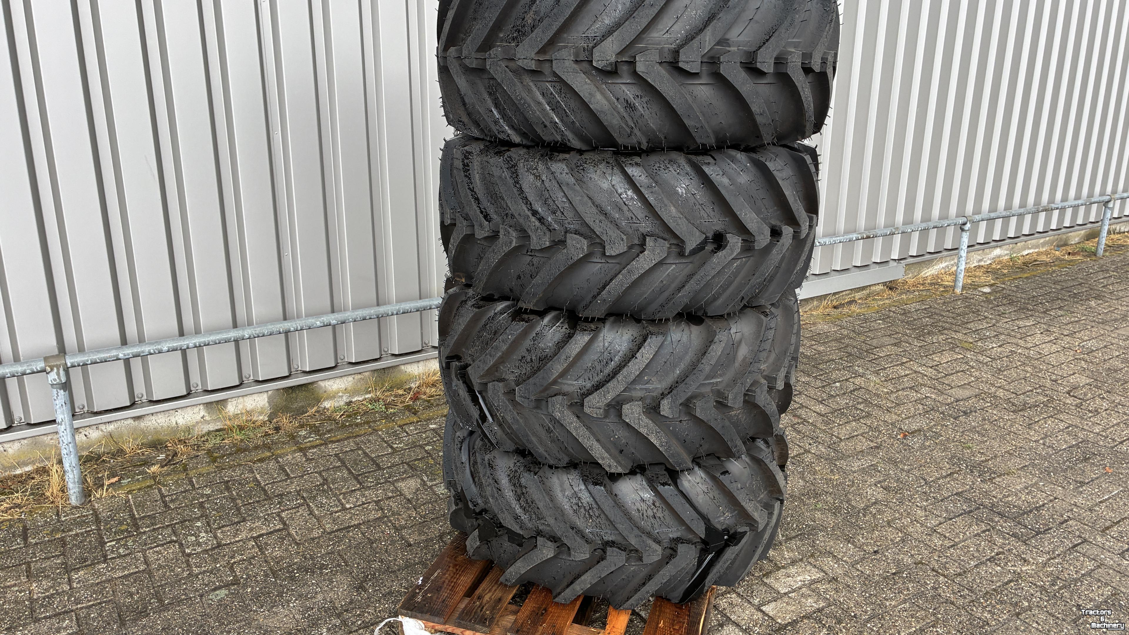 Roues, Pneus, Jantes, Barillets Jumelage  Michelin 400/70R20 XMCL op 8 gats velg NIEUW