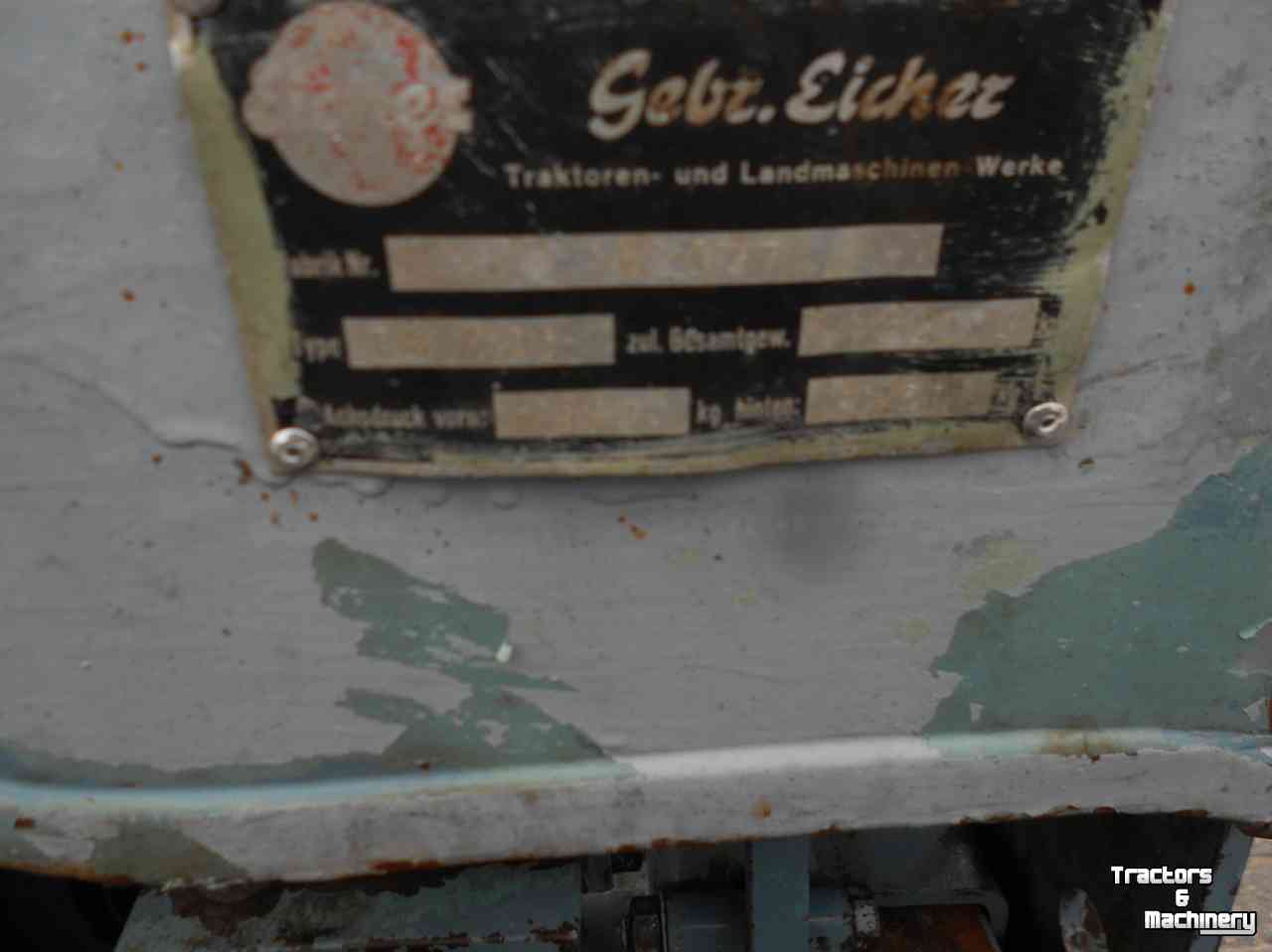 Tracteur pour vignes et vergers Eicher es 202