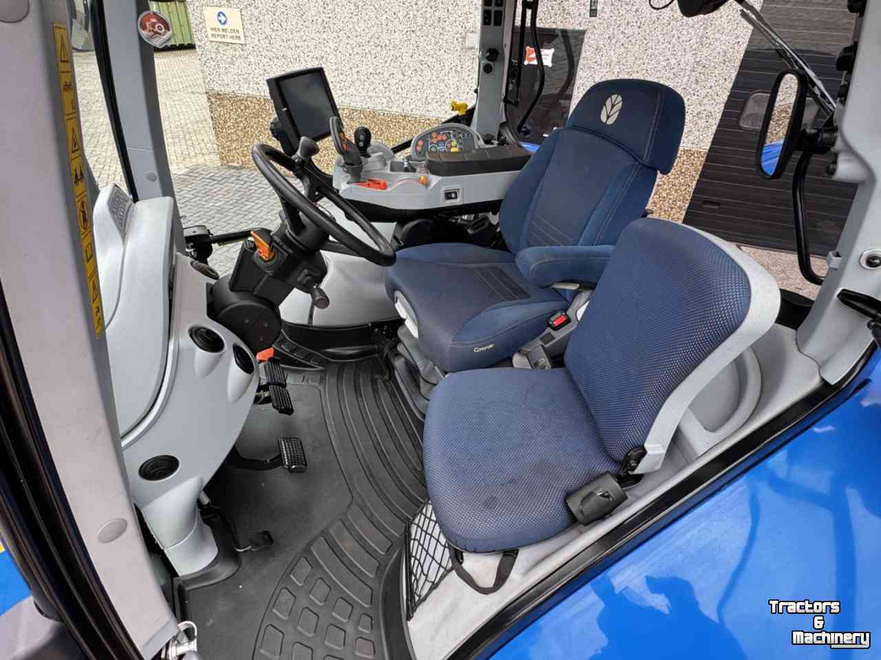 Tracteur New Holland T6.155AC vario 40km Stage V  Fronthef vol geveerd 2091u