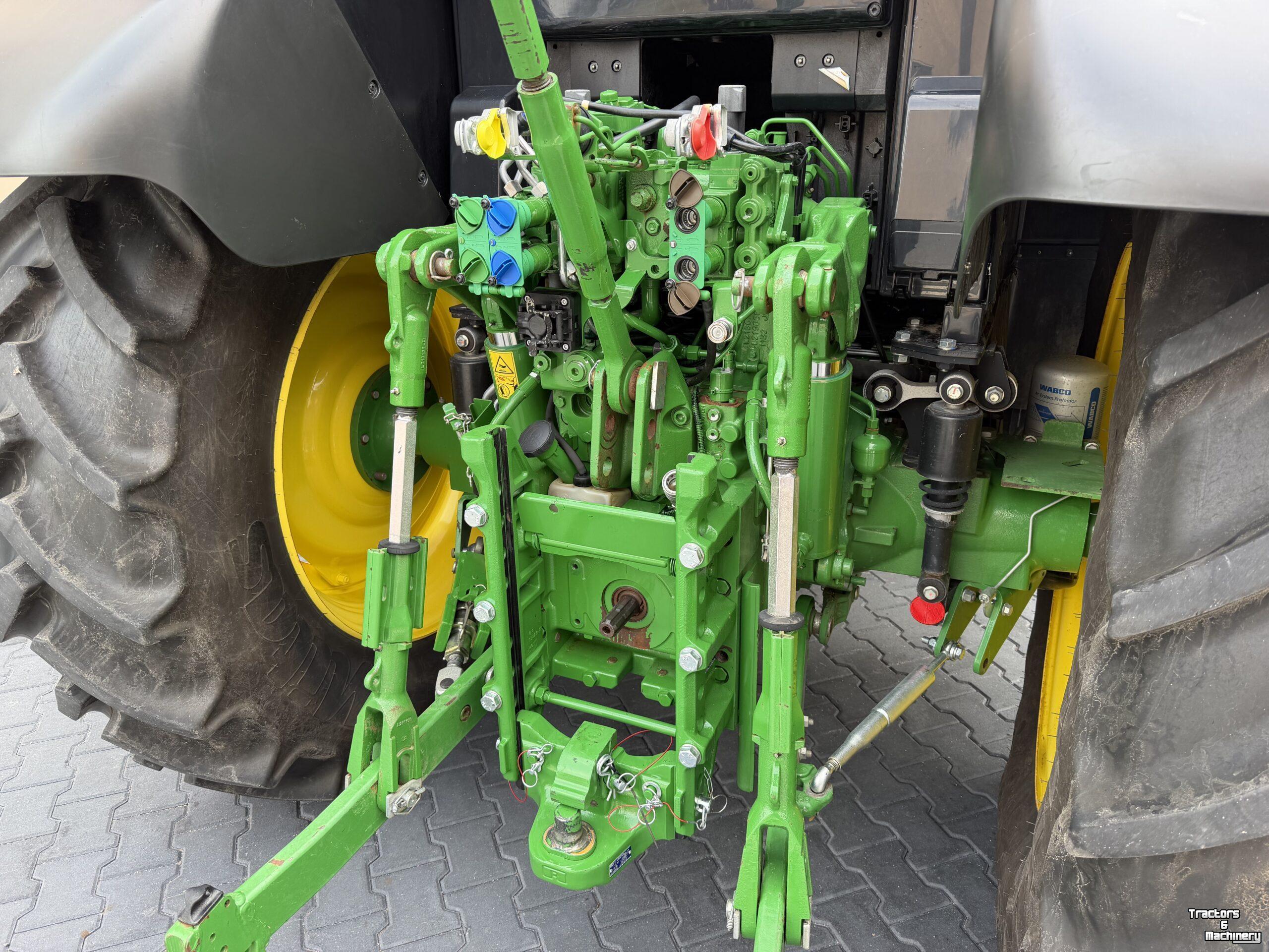 Tracteur John Deere 6120M