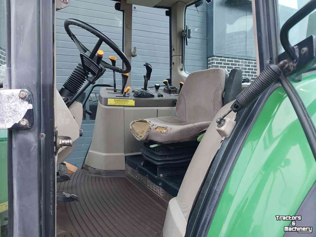 Tracteur John Deere 6120 met Superkruip