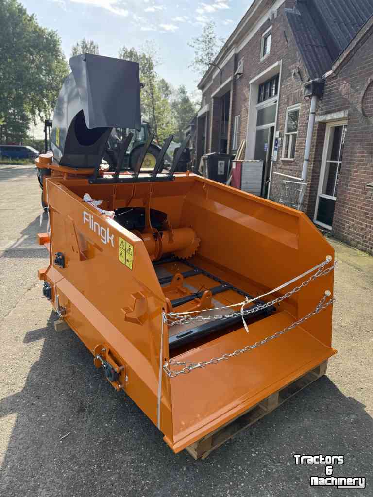 Distributeur de paille pour des logettes Flingk SHC 1450R