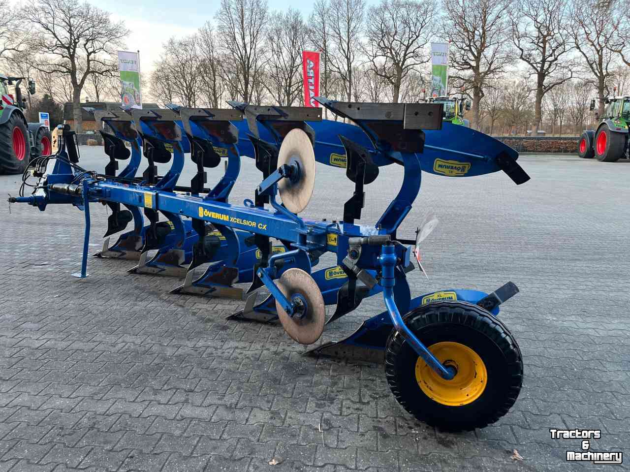 Charrues Overum CX590F