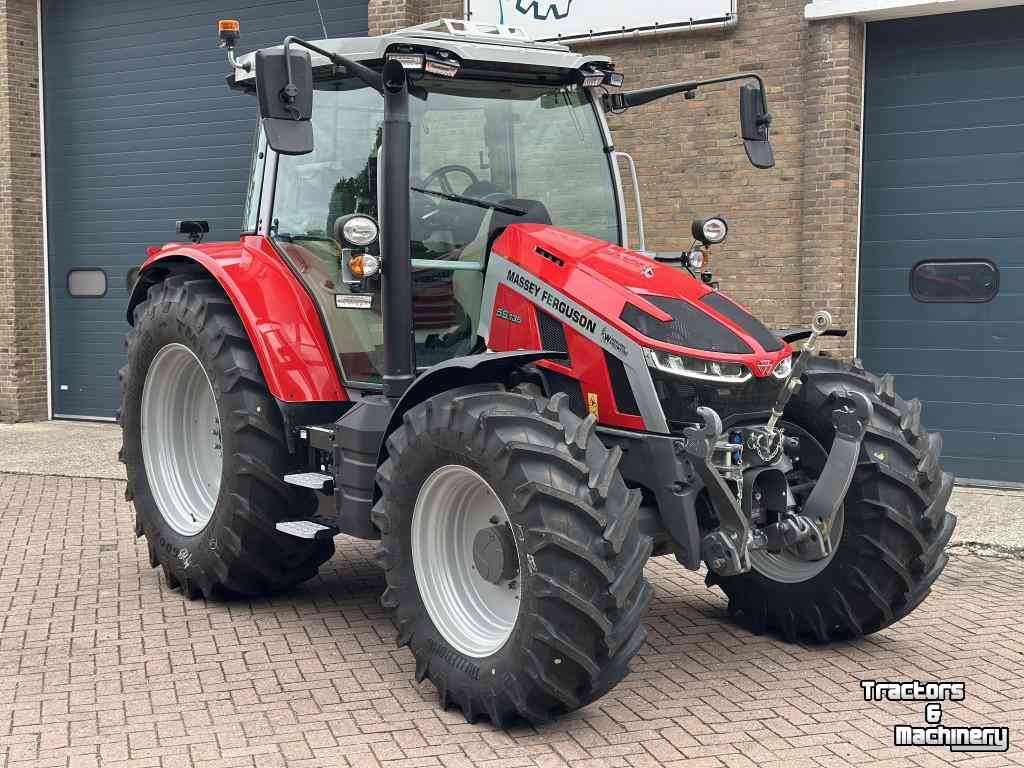 Tracteur Massey Ferguson 5S.135 Dyna-6 Exclusive
