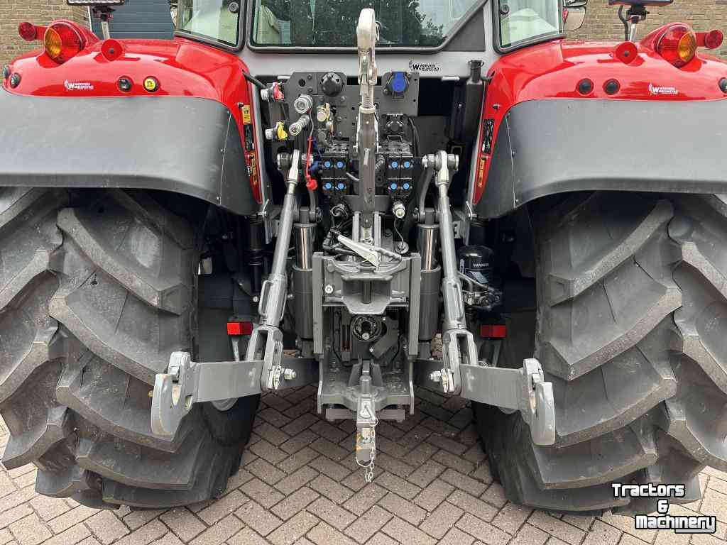 Tracteur Massey Ferguson 5S.135 Dyna-6 Exclusive