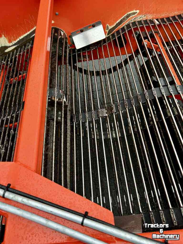 Arracheuse d‘oignons Holaras Uienrooiter UR 135 DB