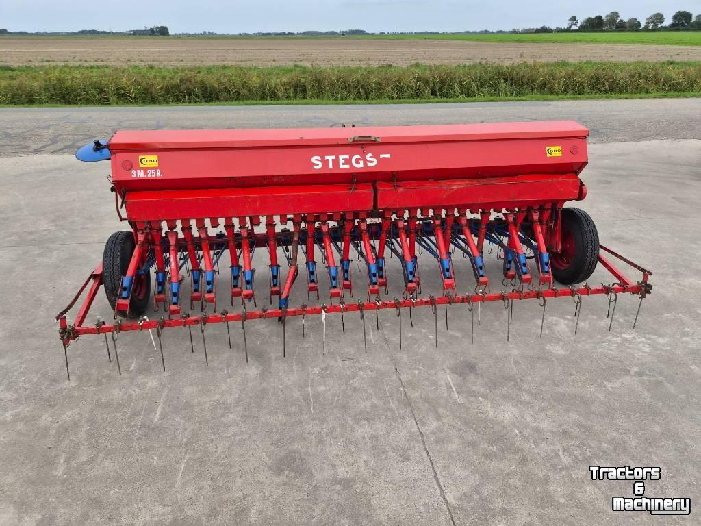 Semoir Stegsted SLN 3M 25R