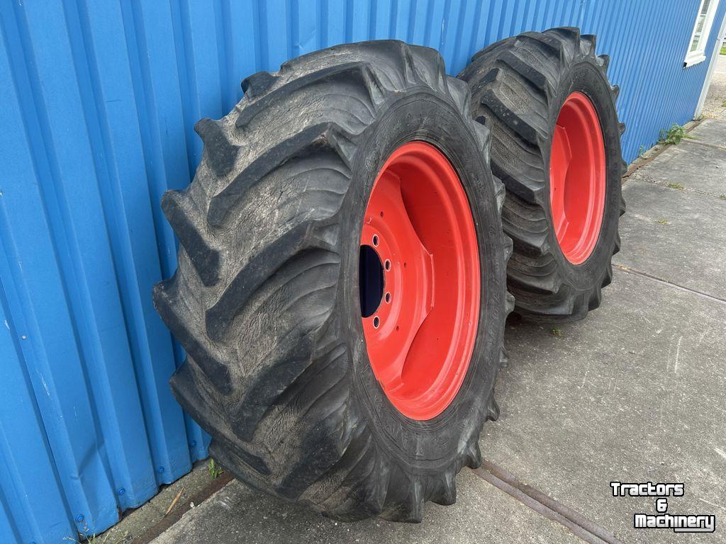 Roues, Pneus, Jantes, Barillets Jumelage Fendt TAURUS 420/70R28 op 8 gaats velgen
