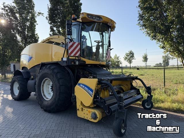 Ensileuse automotrice New Holland FR9080