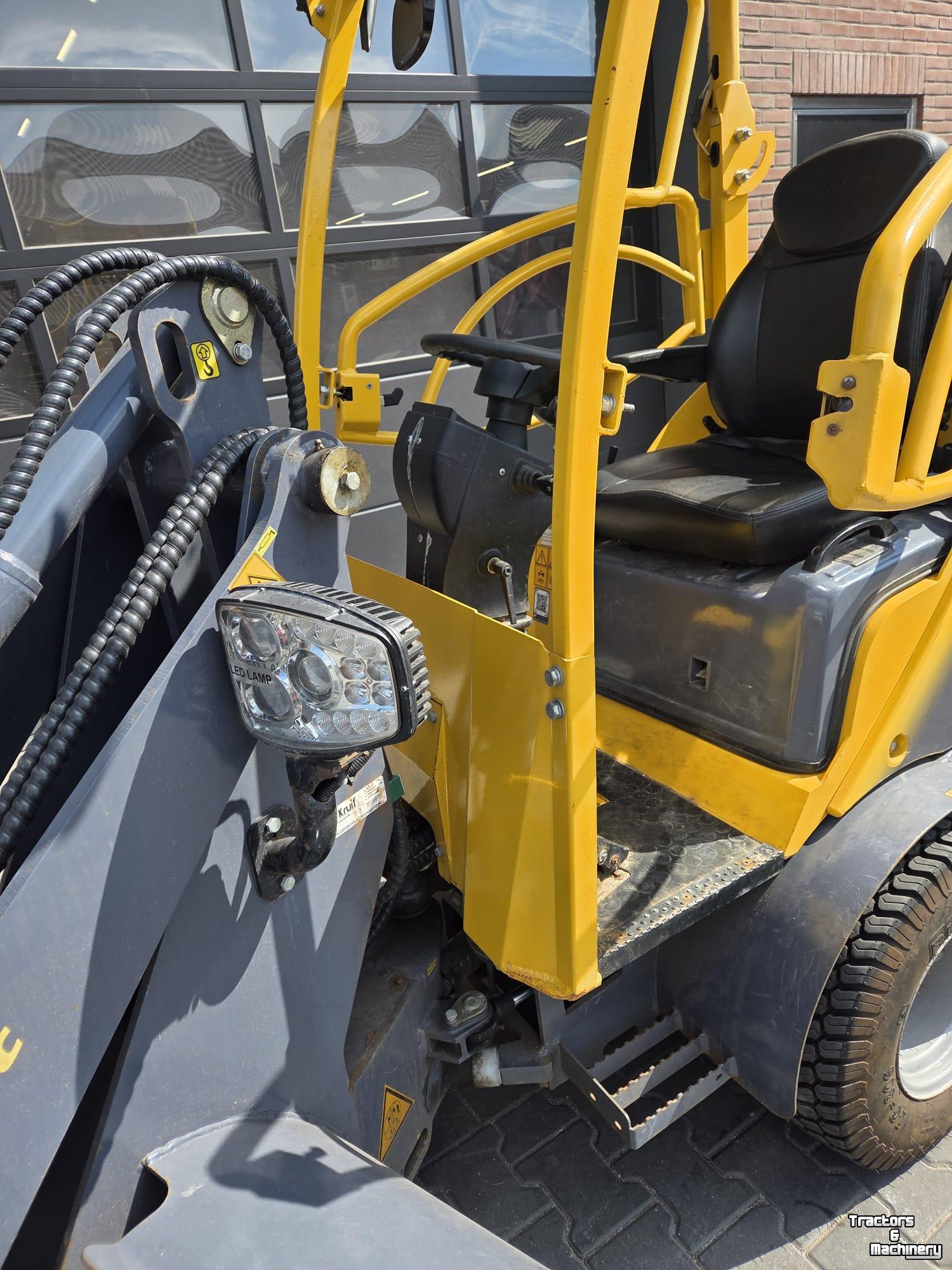 Chargeuse sur pneus Eurotrac W11
