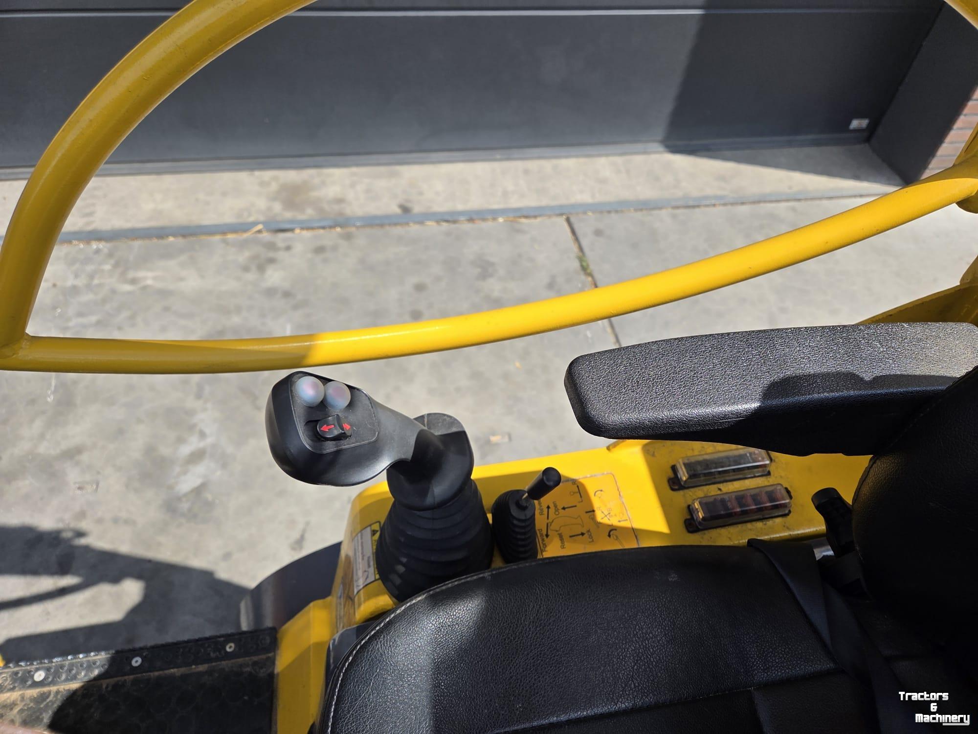 Chargeuse sur pneus Eurotrac W11