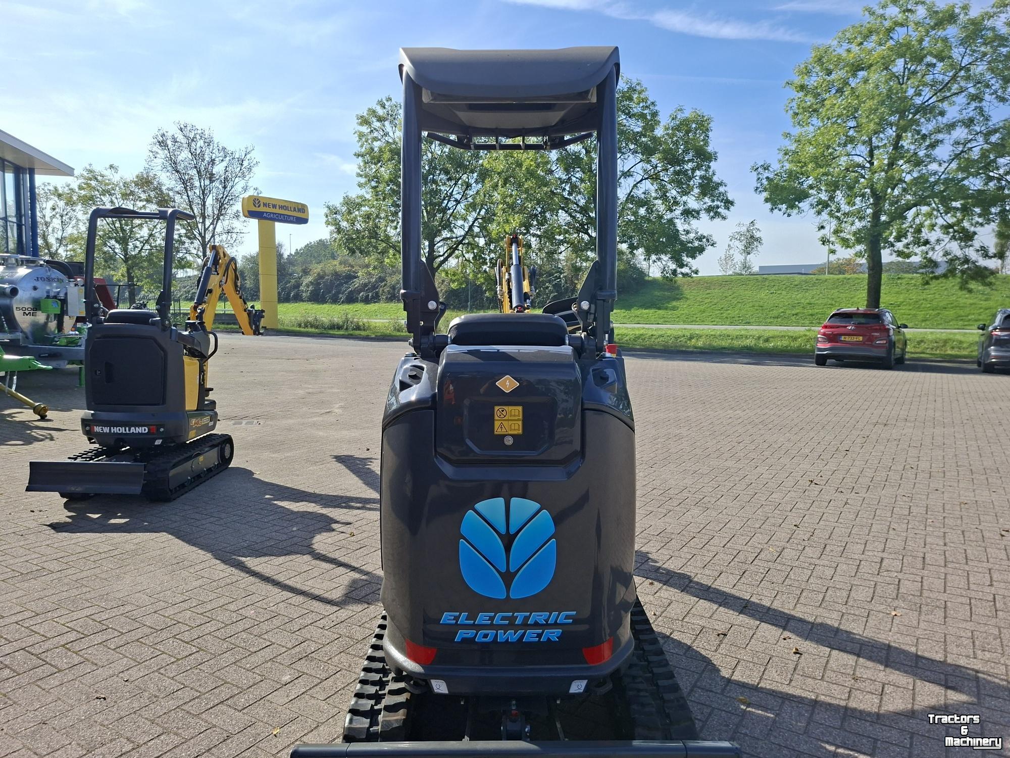 Mini pelleteuse New Holland E15X