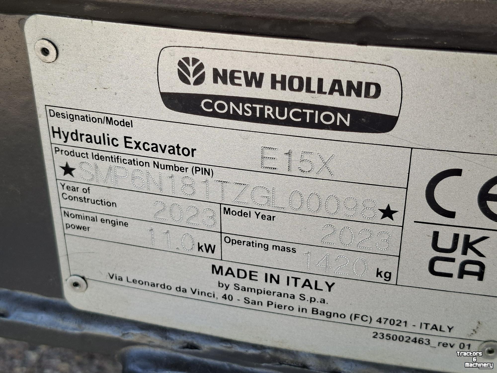 Mini pelleteuse New Holland E15X