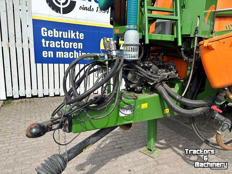 Pulvérisateur porté Amazone UX 5200 Super