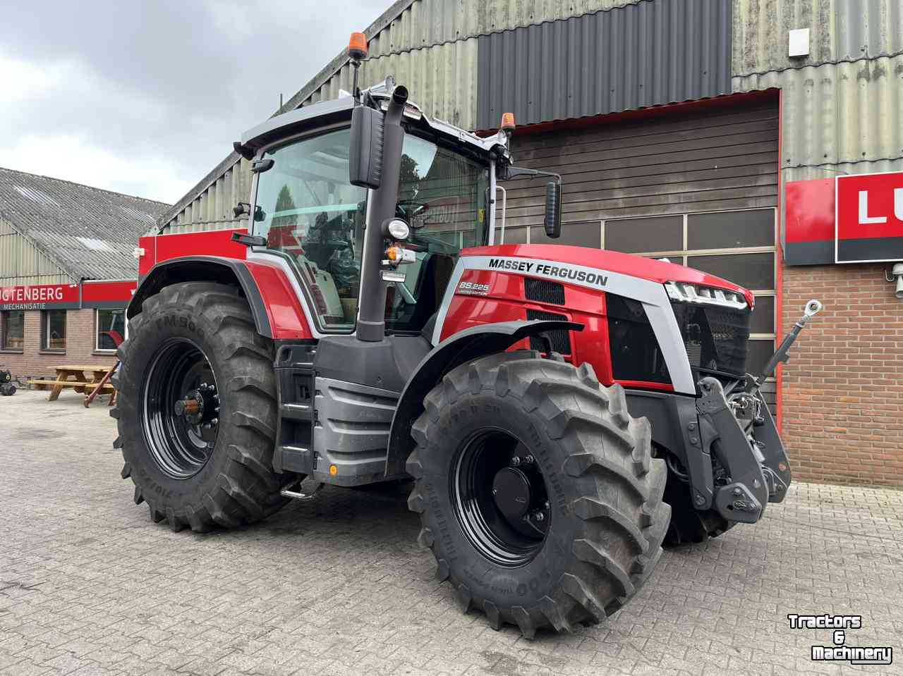 Tracteur Massey Ferguson 8S.225 Dyna-VT Exclusive Tractoren