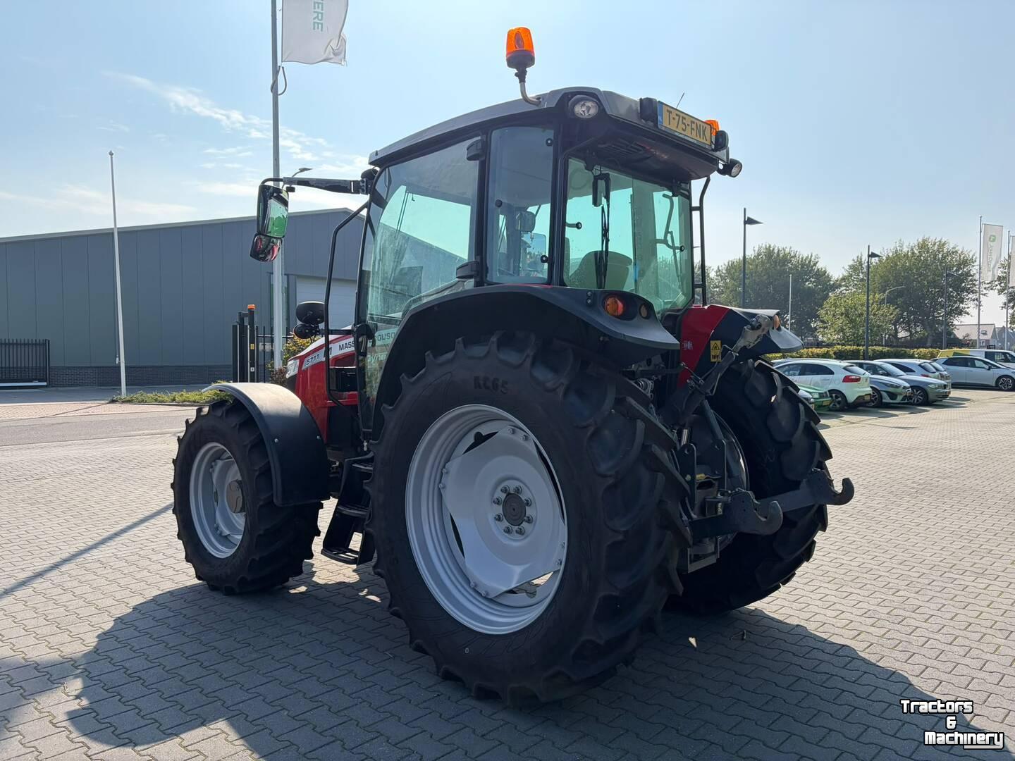 Tracteur Massey Ferguson 5711M