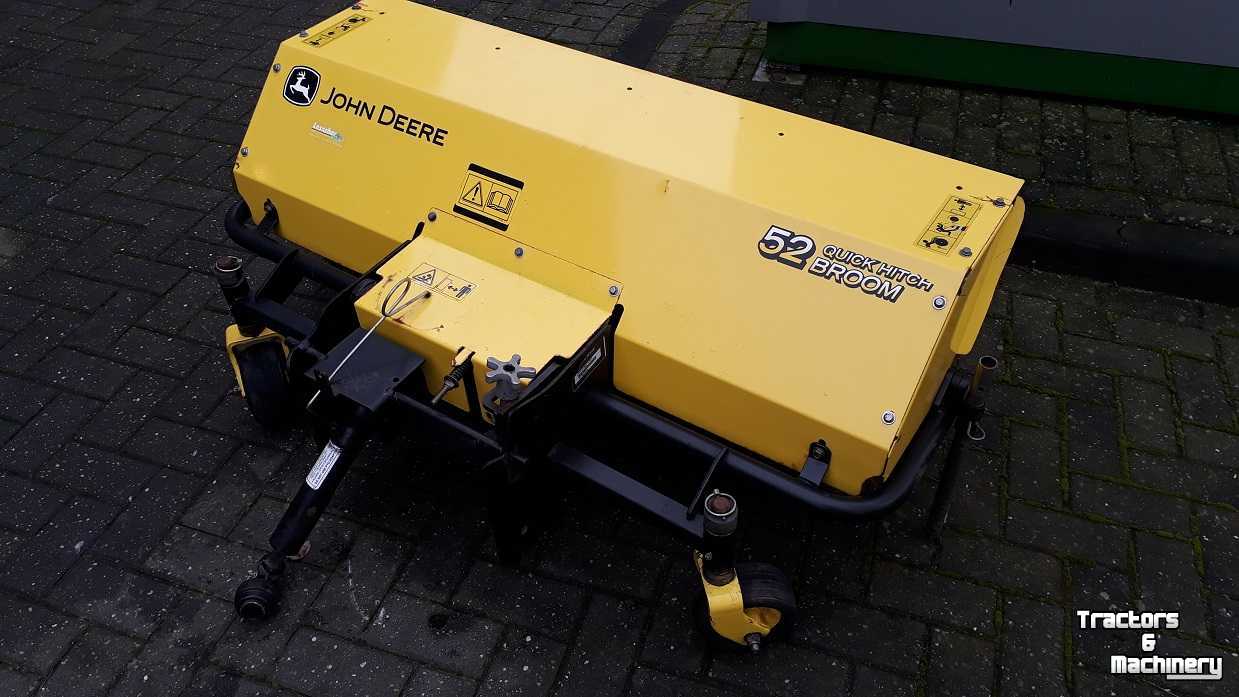 Balayeur John Deere veegmachine