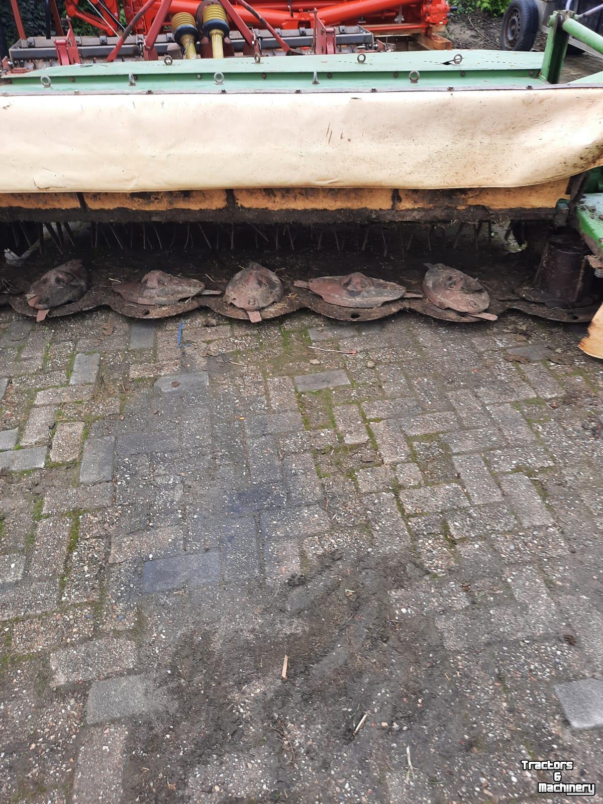 Faucheuse Krone EC320V