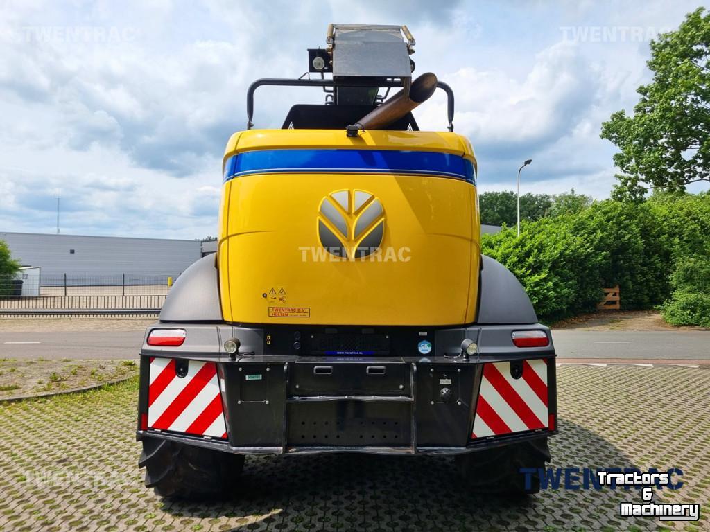 Ensileuse automotrice New Holland FR 550 hakselaar