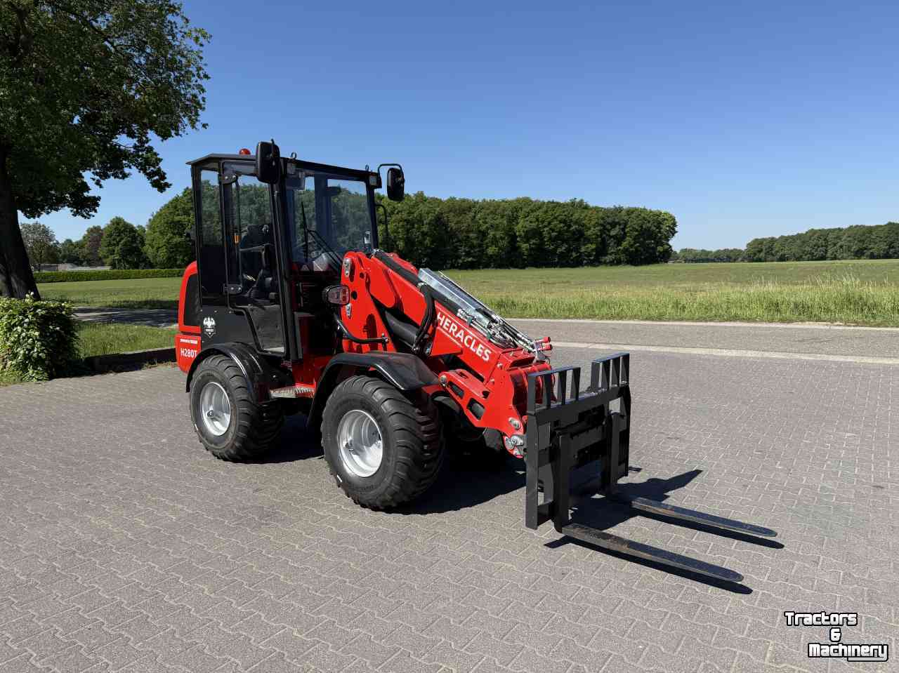 Chargeuse sur pneus telescopique Heracles H280T